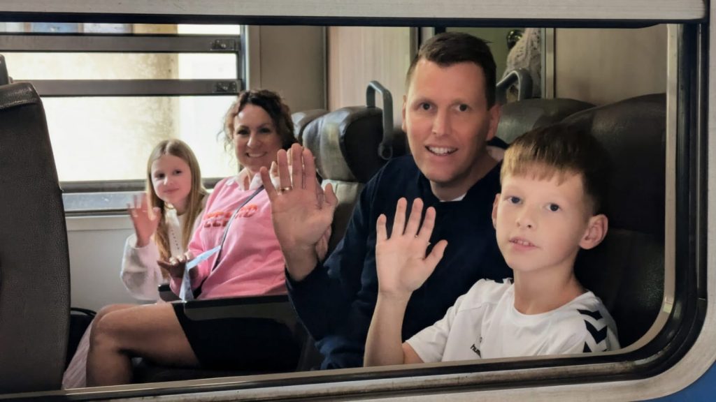 Scenic Train Journey to Ella – One of the World’s Most Beautiful Rides